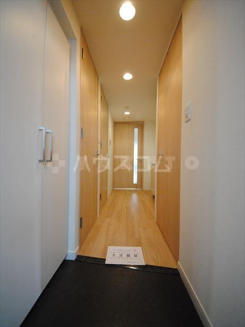 プレサンス松屋町ファステの玄関写真