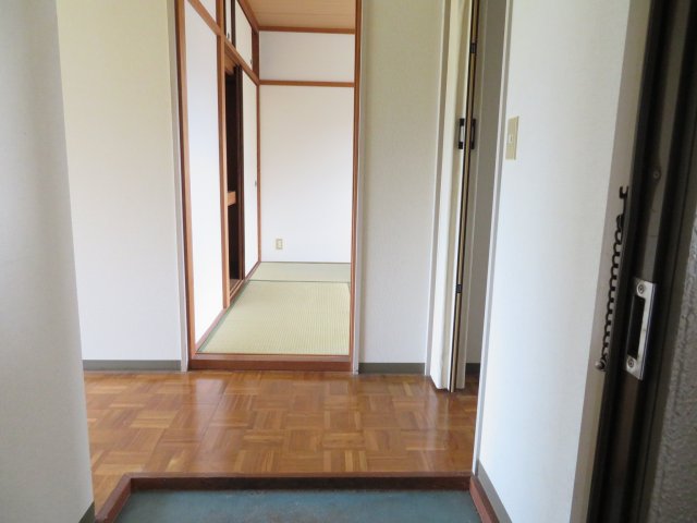 プラザハイツIの玄関写真