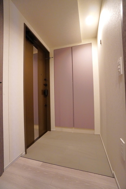 玄関　※写真は同タイプ住戸です。