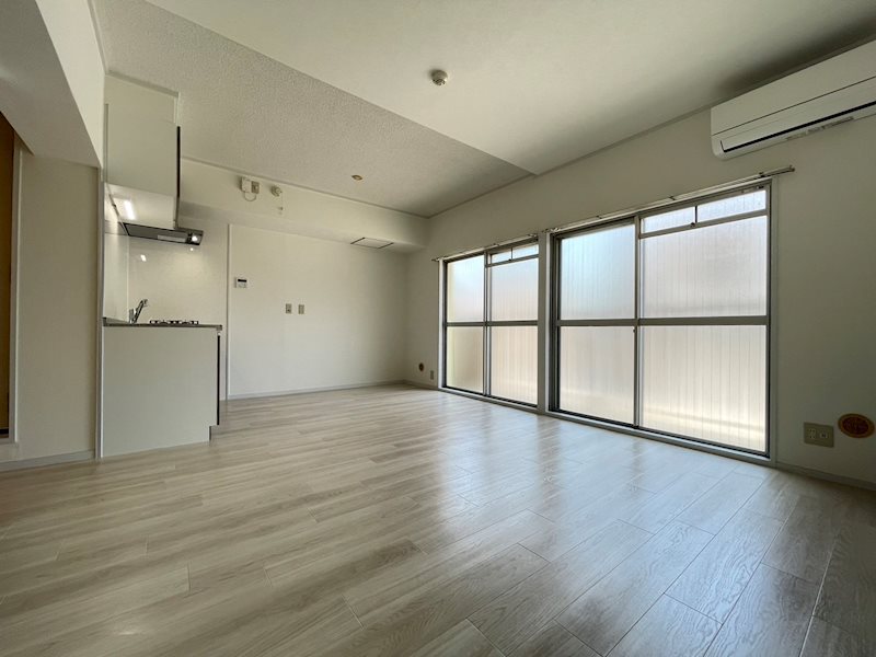 居室・リビング　※同建物・別号室の参照写真です★