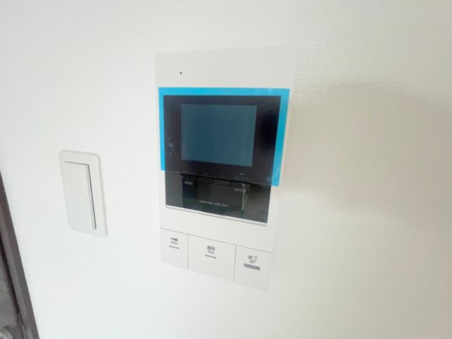 セキュリティ　TVモニターホンで来客が誰か確認してから開けて下さいね