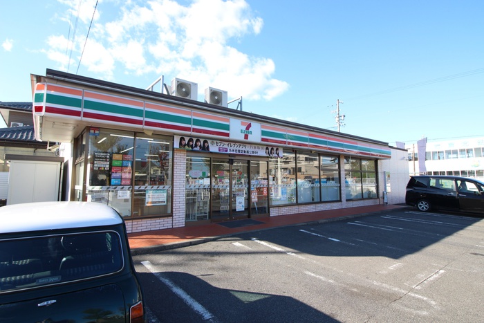 コンビニ　セブンイレブン岩倉神野町店（コンビニ）まで405m