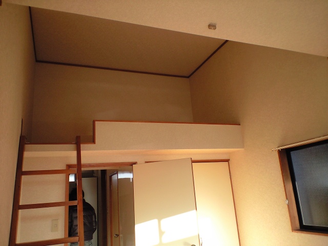 その他部屋・スペース　ロフトへどうぞ