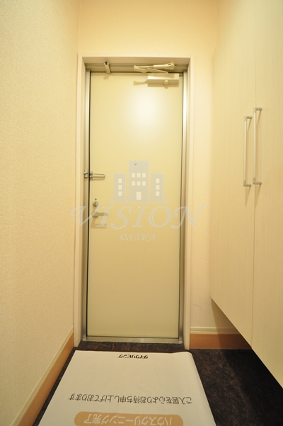 玄関　室内写真は別タイプのものです