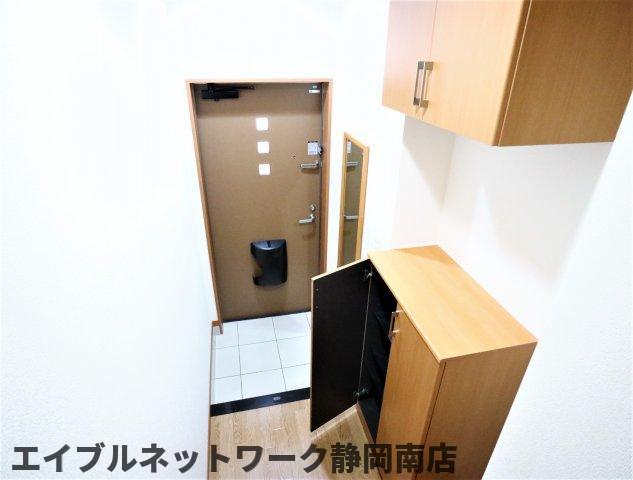 玄関　シューズボックス付きの玄関！