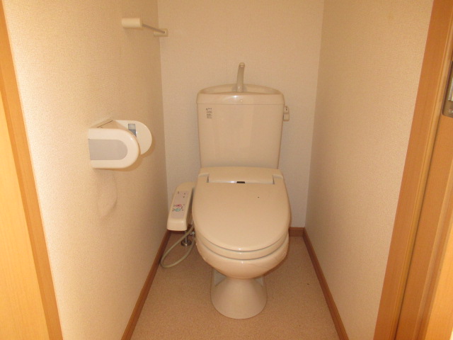 【アンフィニ B棟のトイレ】