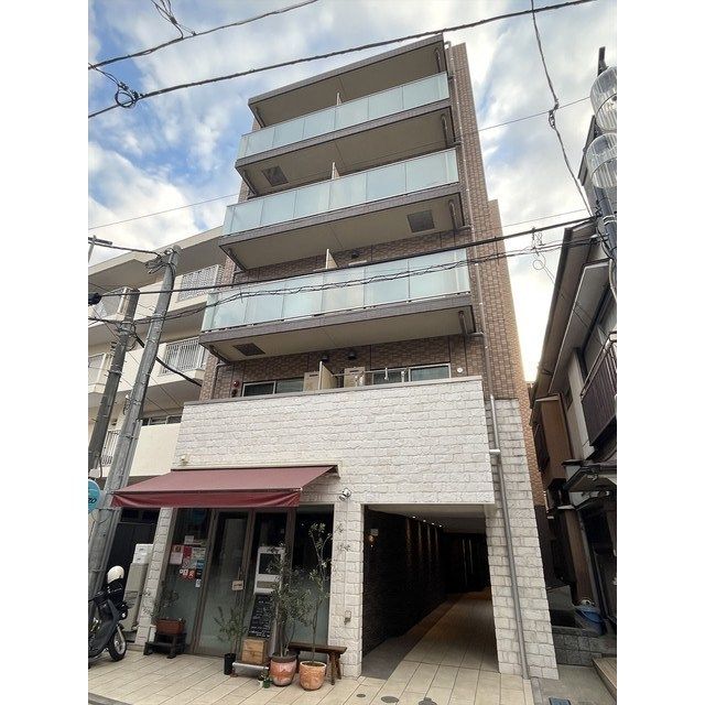 神奈川県横浜市中区石川町１の賃貸マンションの外観
