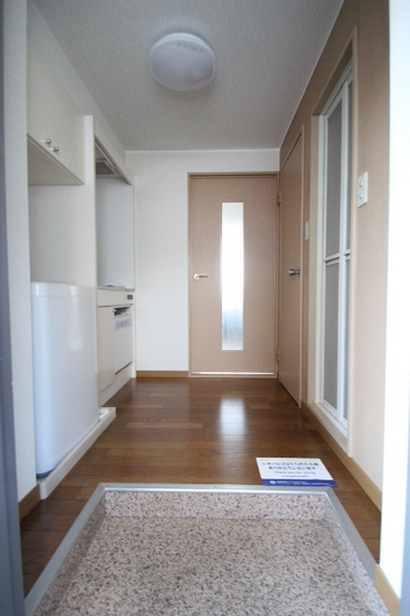 玄関　※別部屋の写真です