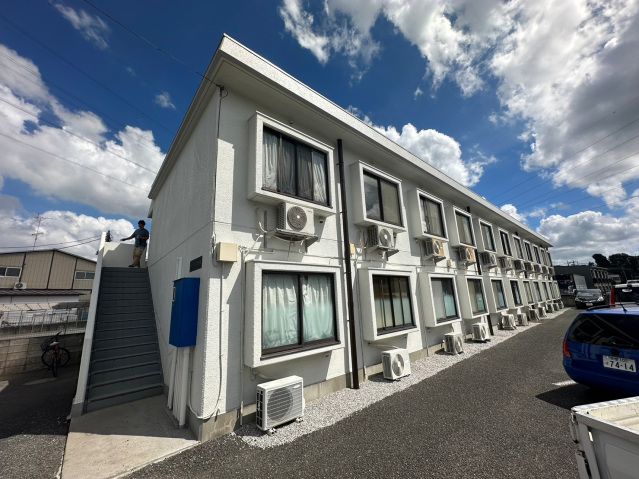 【国立市谷保のマンションの建物外観】