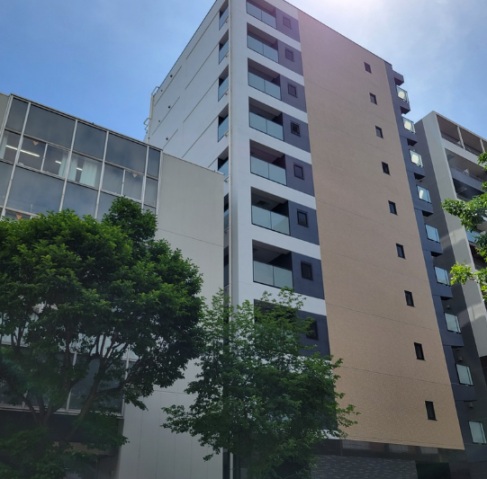 【横浜市中区松影町のマンションの建物外観】