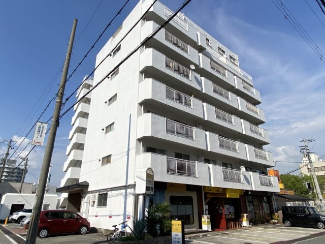 姫路市安田のマンションの建物外観