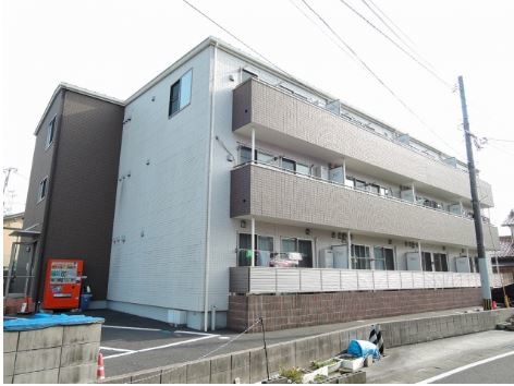 北九州市小倉南区日の出町のアパートの建物外観