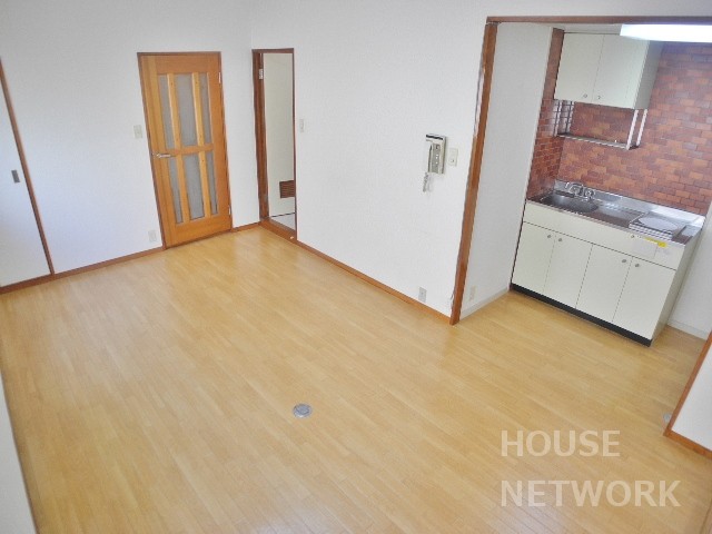 居室・リビング　1Kでは物足りない方、収納も大きめの1LDKはいかがでしょう