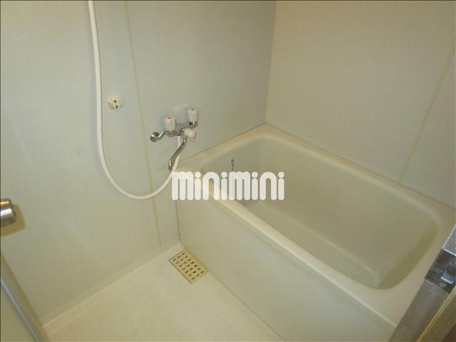 バス・シャワールーム　毎日の疲れた体を癒すお風呂です。