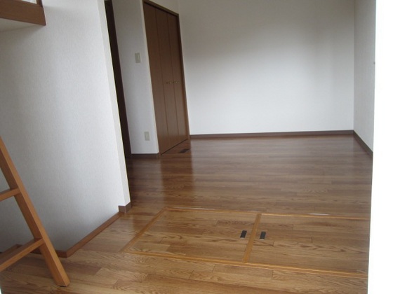 居室・リビング　※別号室の写真です