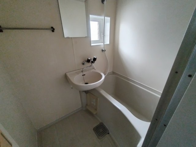 バス・シャワールーム　バスルーム