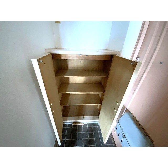 玄関　下駄箱