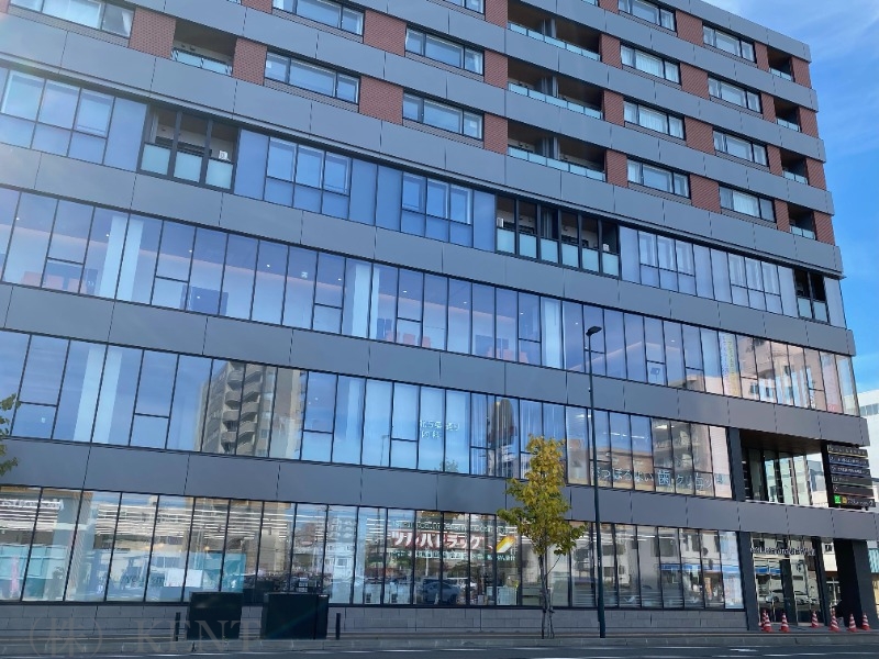 ドラックストア　ツルハドラッグ北4条店（ドラッグストア）まで463m