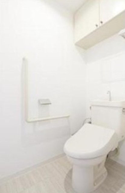 トイレ　温水洗浄便座