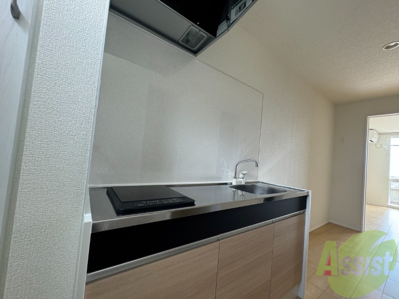 キッチン　キッチンは作業台もあり広めなので使いやすそうですね。