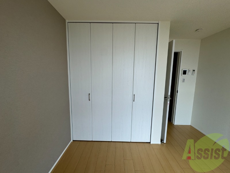 収納　洋室のクローゼット。広さは十分そうです。