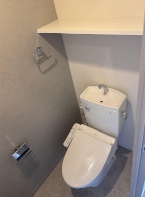 トイレ　別部屋参考写真となります。