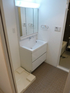 洗面設備　※別部屋の参考写真です。