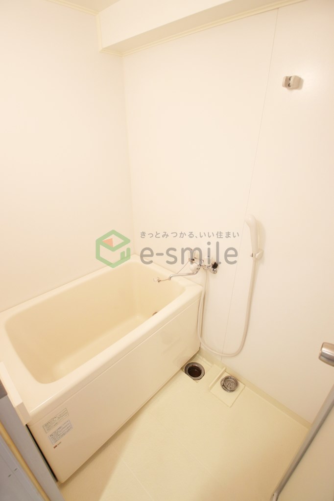 バス・シャワールーム　ゆったり過ごせるお風呂です