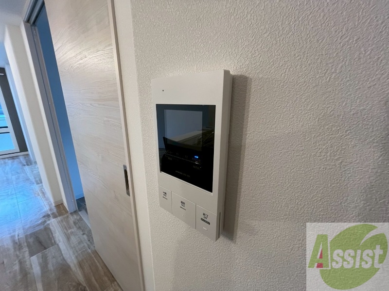 セキュリティ　ＴＶモニター付インターホンです。来客者の顔が見えるので安心！