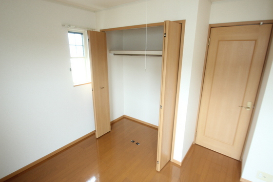 収納　※別部屋の写真です