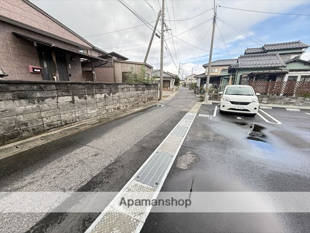 その他　前面道路（その他）まで0m