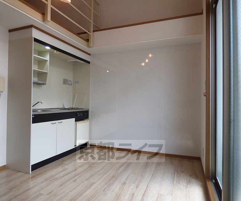 居室・リビング　広々としたお部屋です。