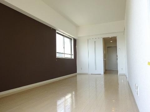 アンソレイユ茨木中津町　居室・リビング　洋室