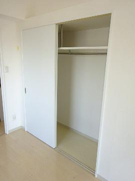 アンソレイユ茨木中津町　収納　クローゼット