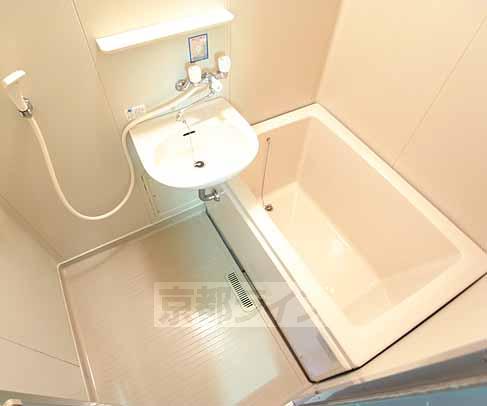 バス・シャワールーム　ゆったりとしたお風呂です