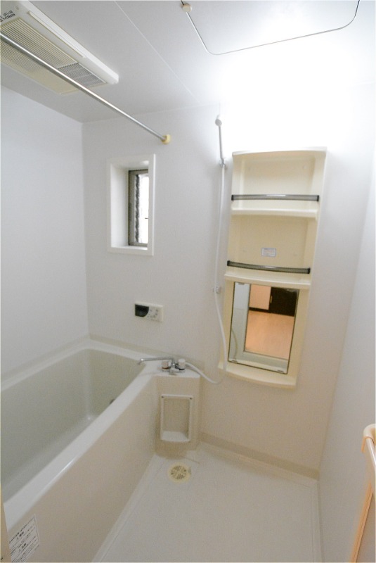 バス・シャワールーム　浴室乾燥機・追炊き機能付き風呂