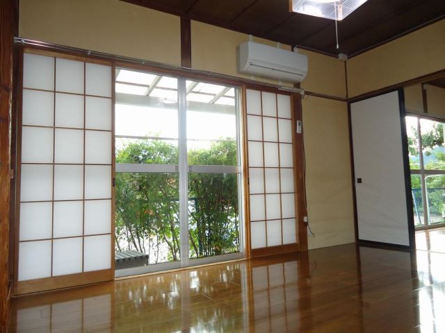 居室・リビング　エアコン付きの居室