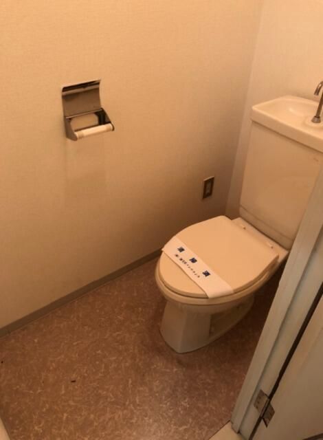 トイレ　ゆったりとした空間のトイレです