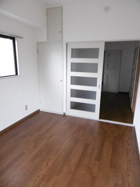 居室・リビング　ゆったりした洋室です