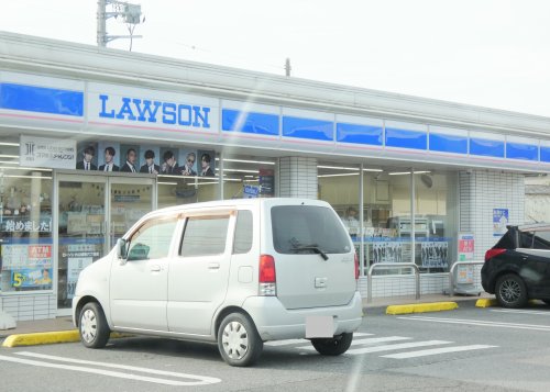 コンビニ　ローソン 小山城東六丁目店（コンビニ）まで247m