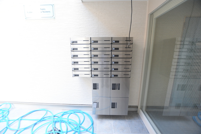 エントランス　宅配ボックス