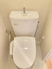 トイレ　温水洗浄便座