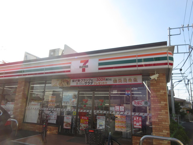コンビニ　セブンイレブン練馬桜台2丁目店（コンビニ）まで611m