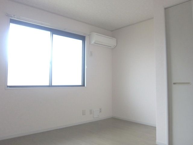 その他部屋・スペース　☆広めの寝室になります