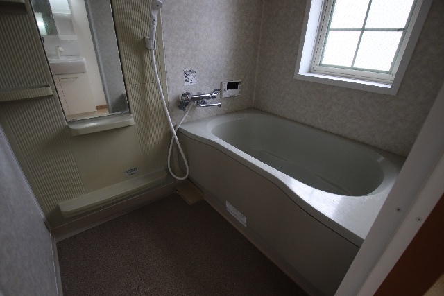 バス・シャワールーム　※別室の参考写真の為、現況優先です。