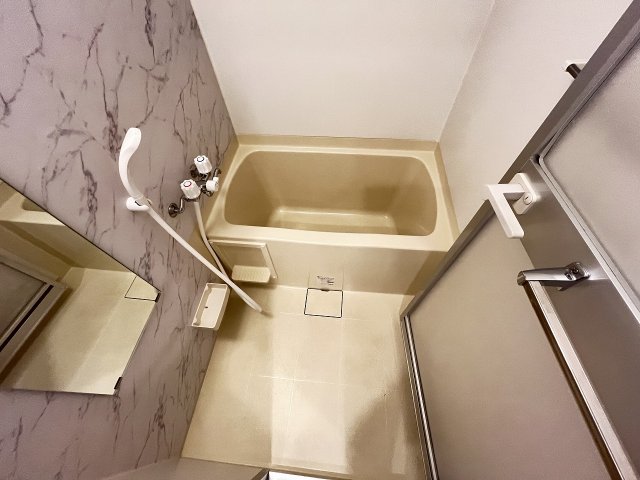 バス・シャワールーム　お風呂です