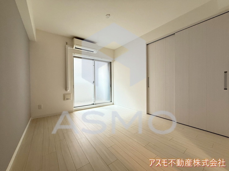 居室・リビング　同マンション別部屋参考写真