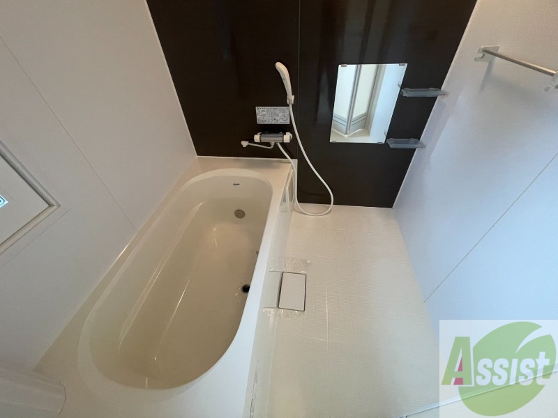 バス・シャワールーム　お風呂になります。一日の疲れを癒してくださいね。