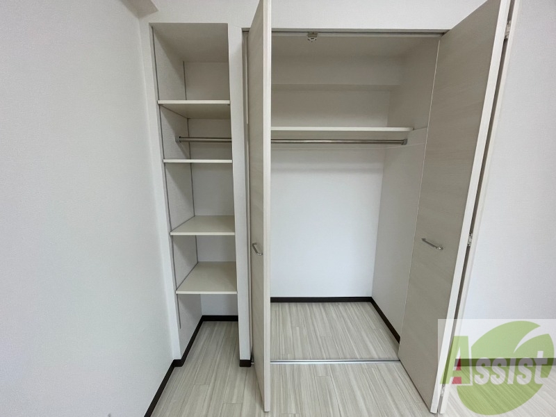 収納　クローゼットは奥行きもあり、荷物が多い方でも安心です。
