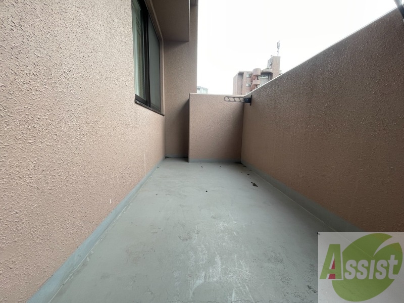 バルコニー　バルコニーです。洗濯物を干したり一息ついたりできますね！